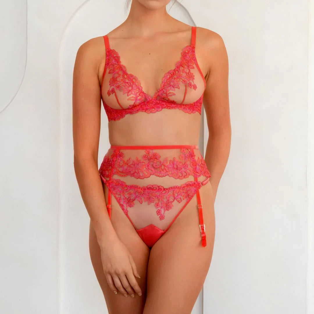 Huit Prestige Bonbon Rose Garter Belt
