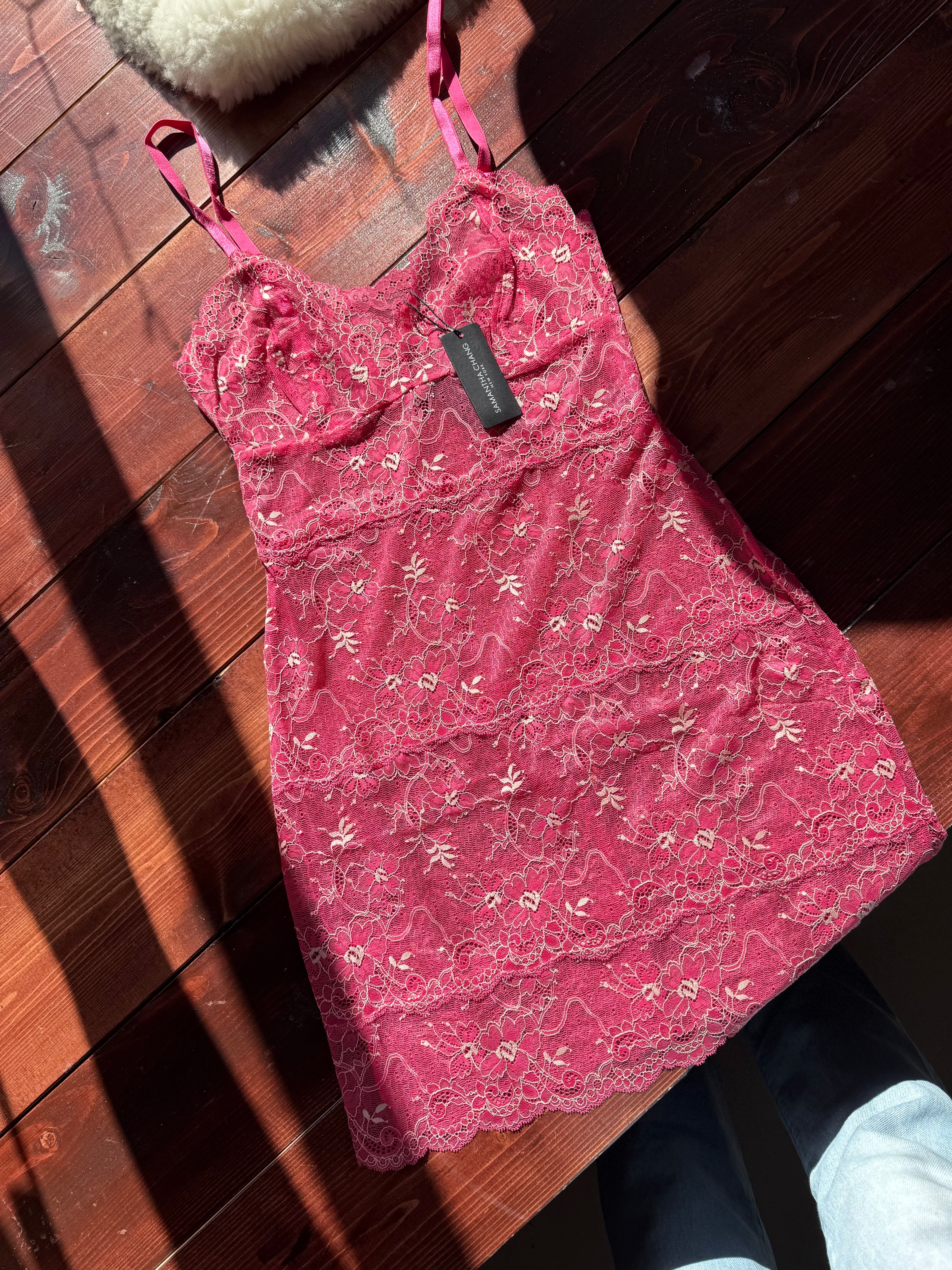 Samantha Chang All Lace Slip- Strawberry