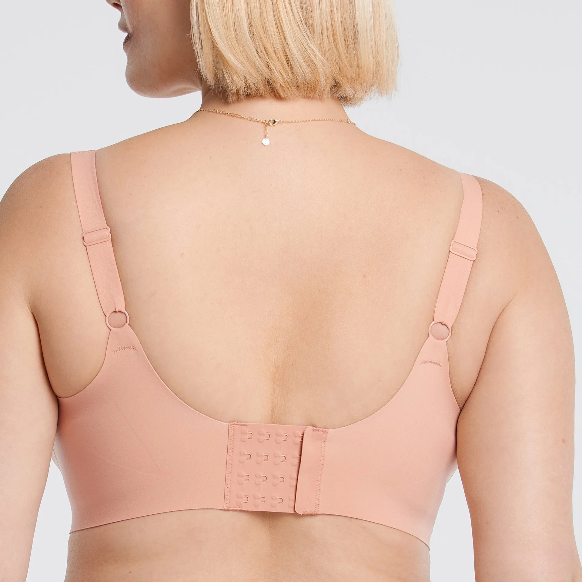 Evelyn and Bobbie Scarlett Plunge Bra