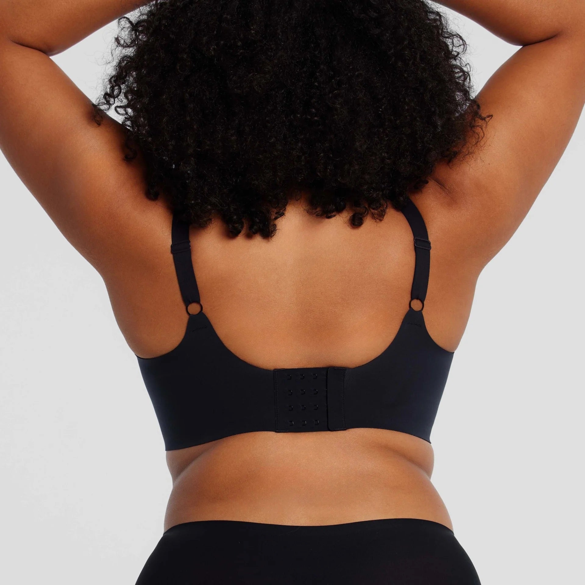 Evelyn and Bobbie Scarlett Plunge Bra