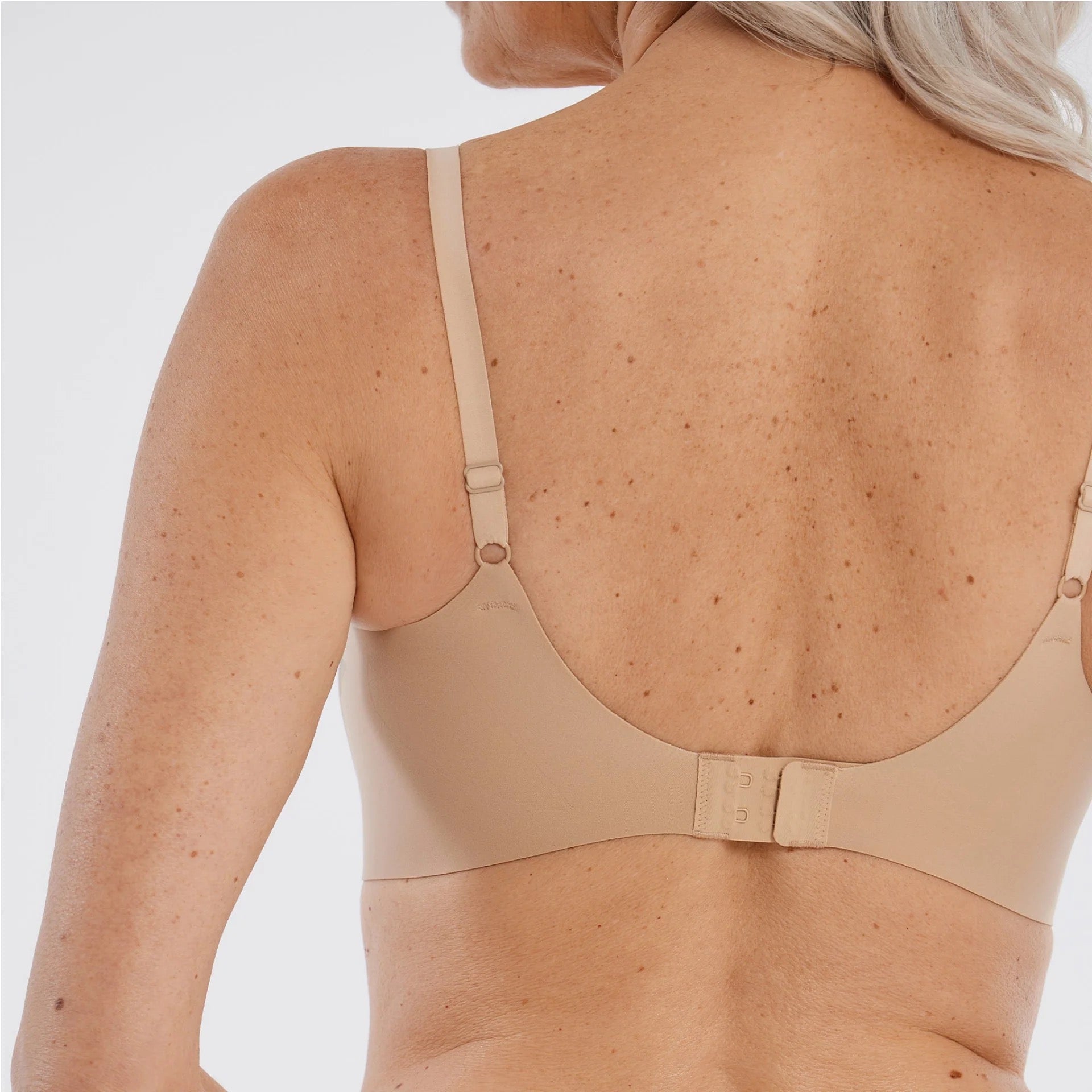 Evelyn and Bobbie Scarlett Plunge Bra