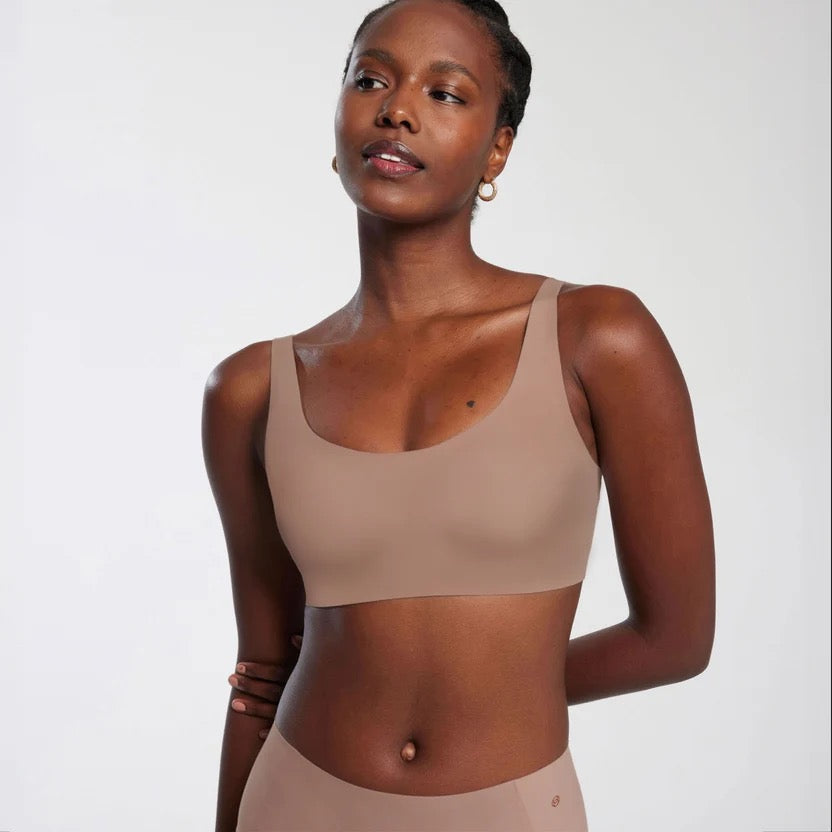 Evelyn and Bobbie Bobbie Scoop Bra