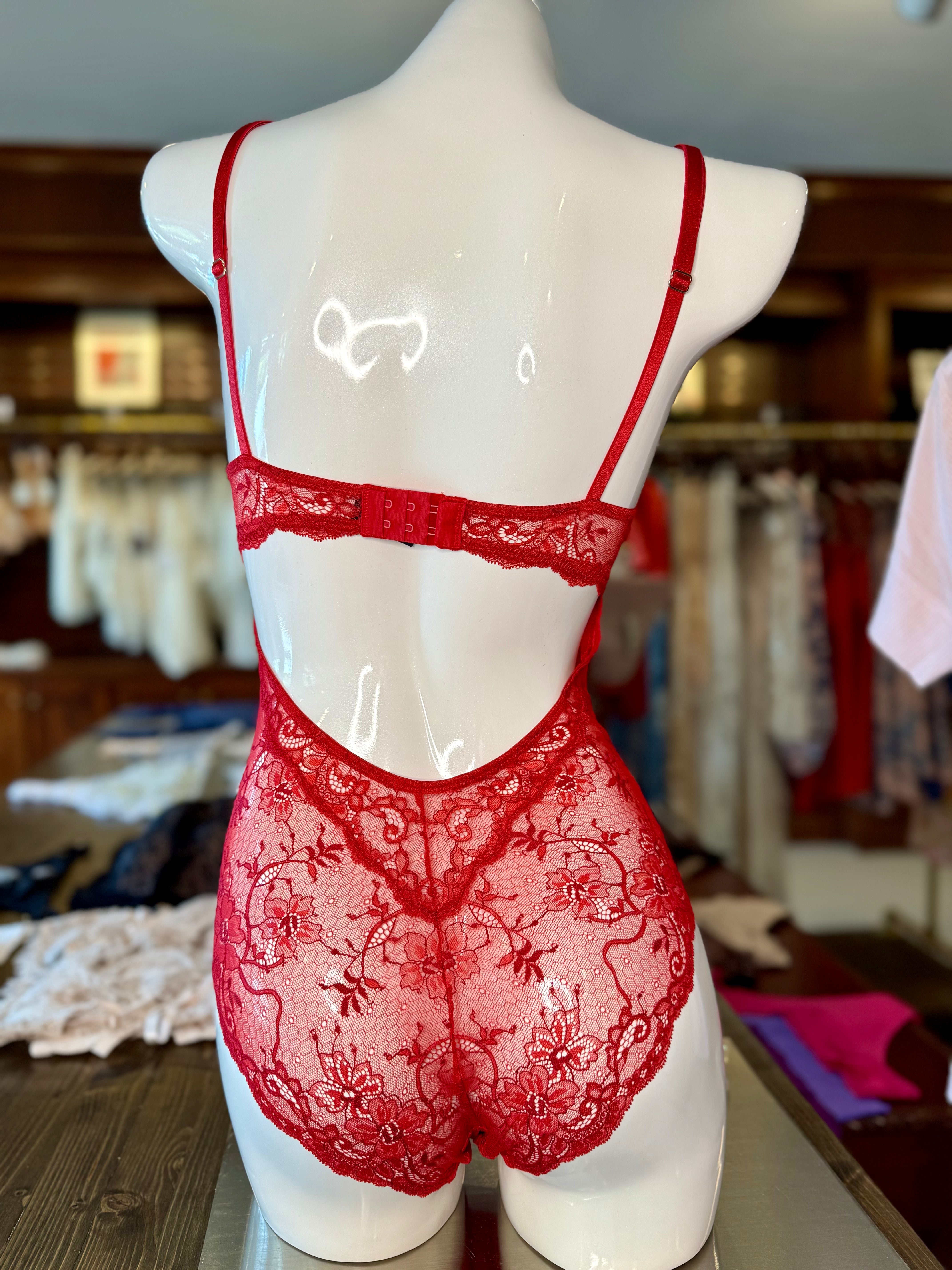 Samantha Chang All Lace Amour Bodysuit - True Red