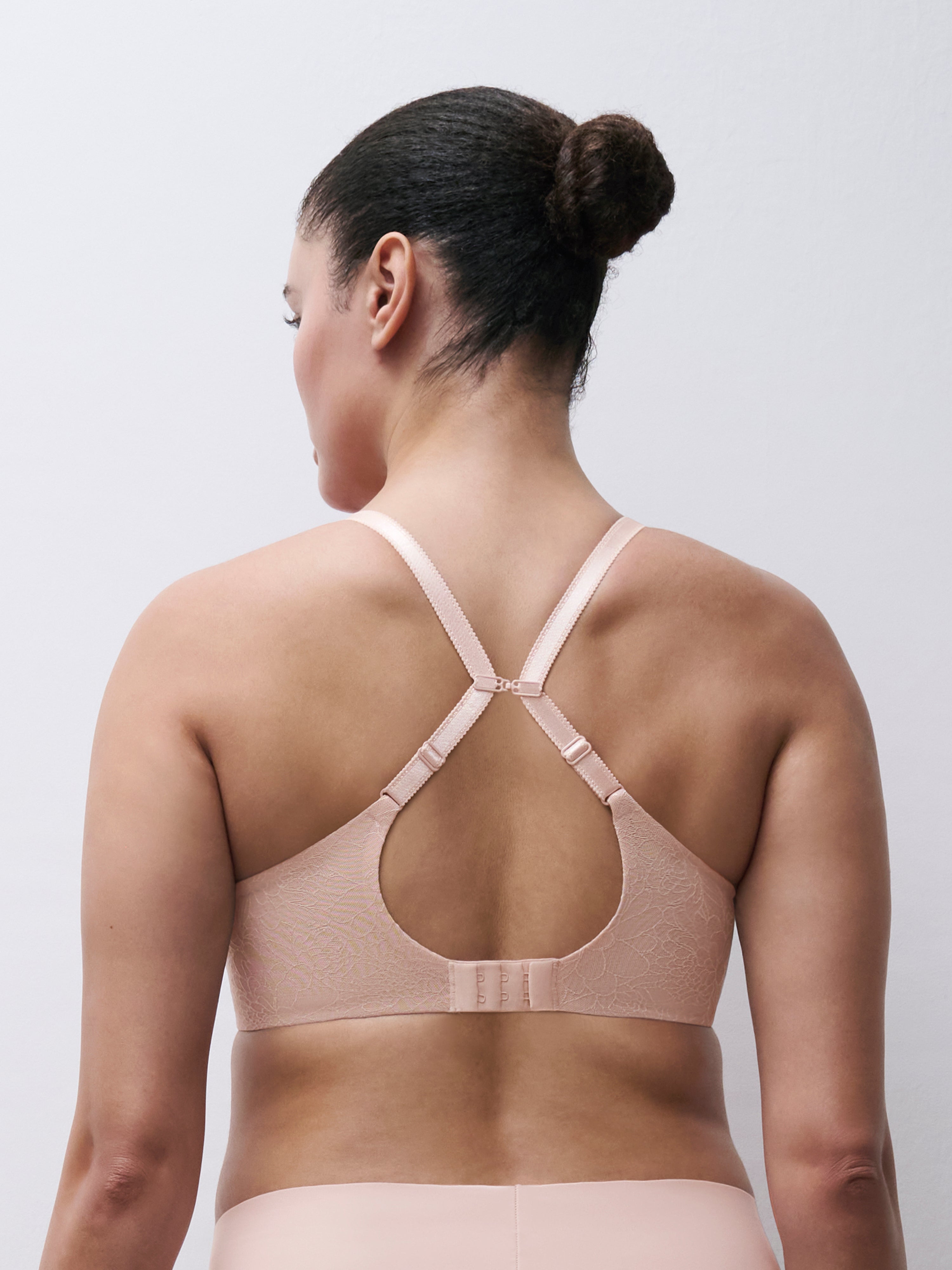 Chantelle Belle Lightweight Plunge T-Shirt Bra