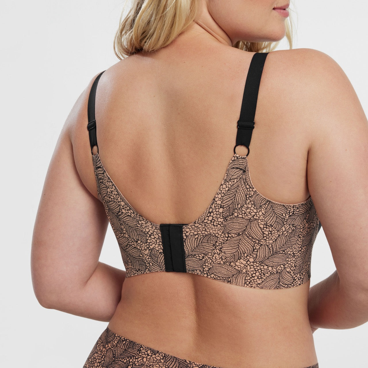 Evelyn and Bobbie Beyond Bra