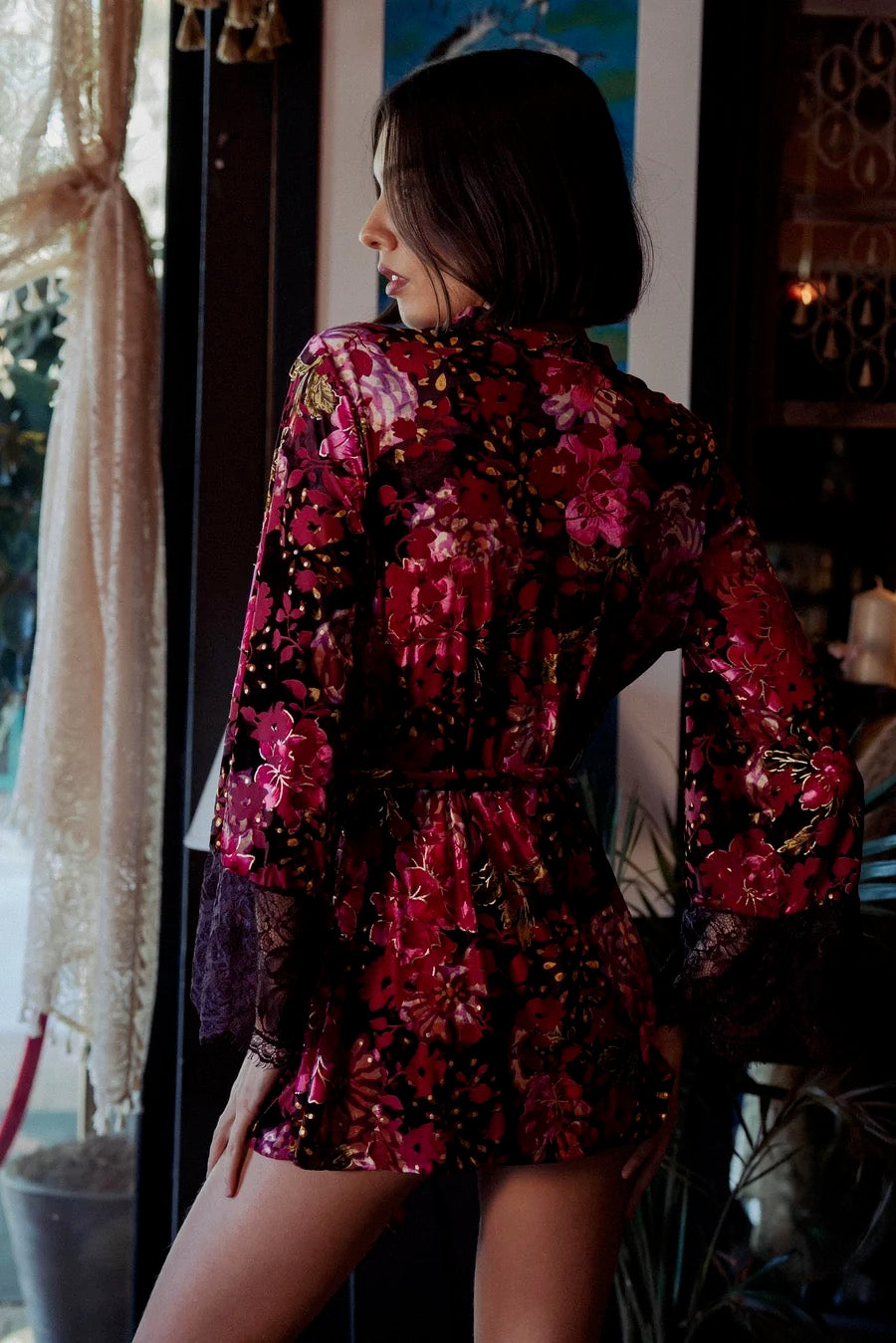 Kilo Brava Tapestry Short Robe - Velvet Floral