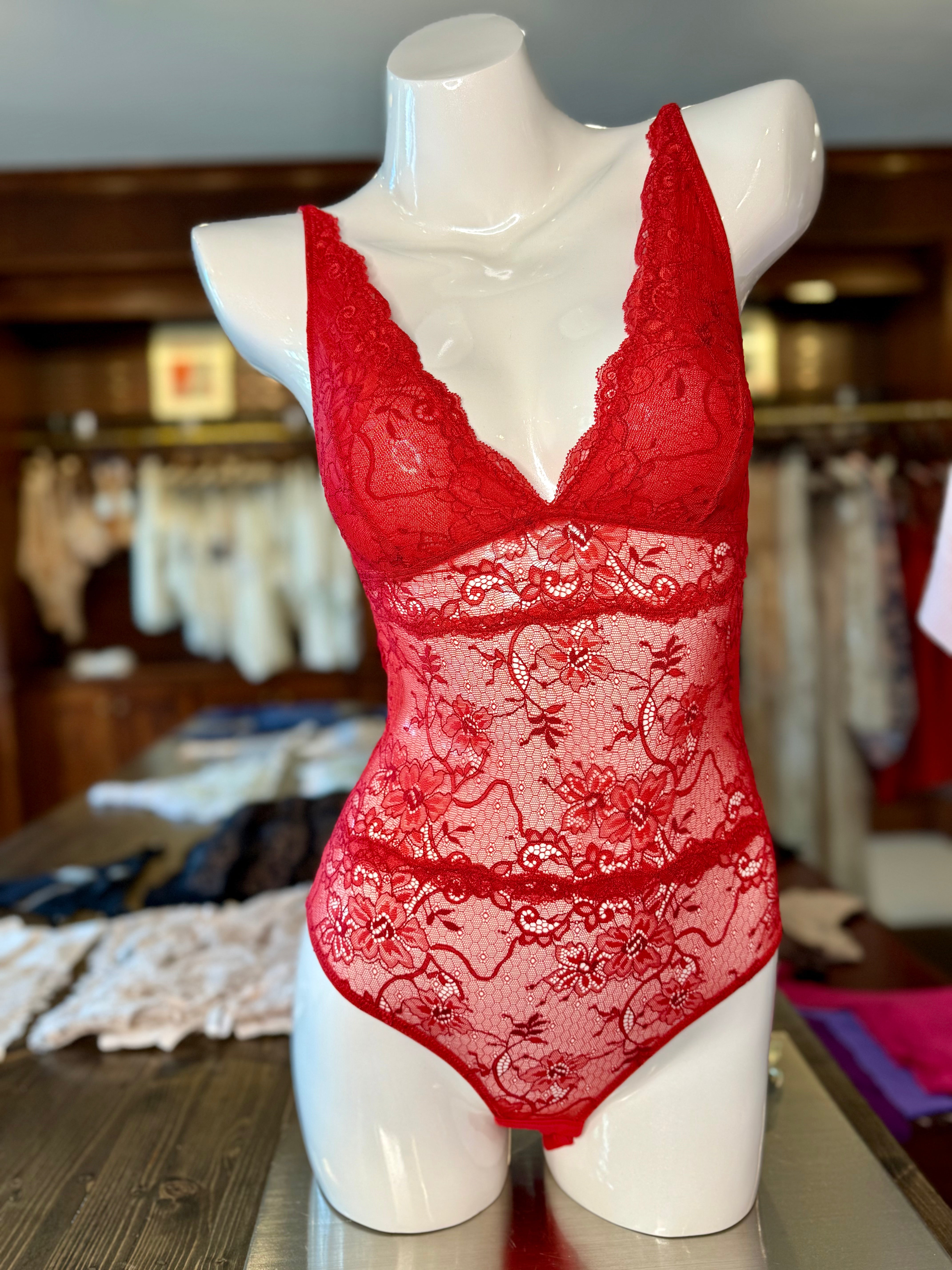 Samantha Chang All Lace Amour Bodysuit - True Red